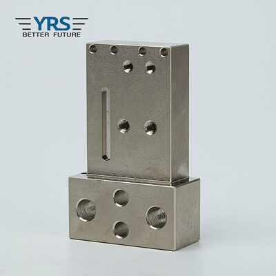 SKD61 فلز CNC فرزکاری قطعات ماشینکاری تحمل 0.02 میلی متر بادوام